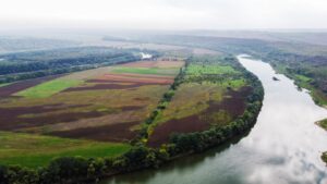 poluição das reservas de água doce